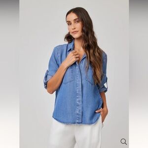 Bella Dahl Split Back Button Down Moonlit Haze Chambray Shirt. Size Small.